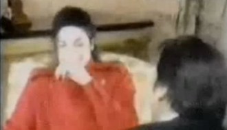 Fou rire de Michael Jackson en interview avec un journaliste japonais