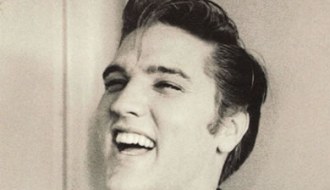 Fou rire d’Elvis Presley en concert sur “Are You Lonesome Tonight”